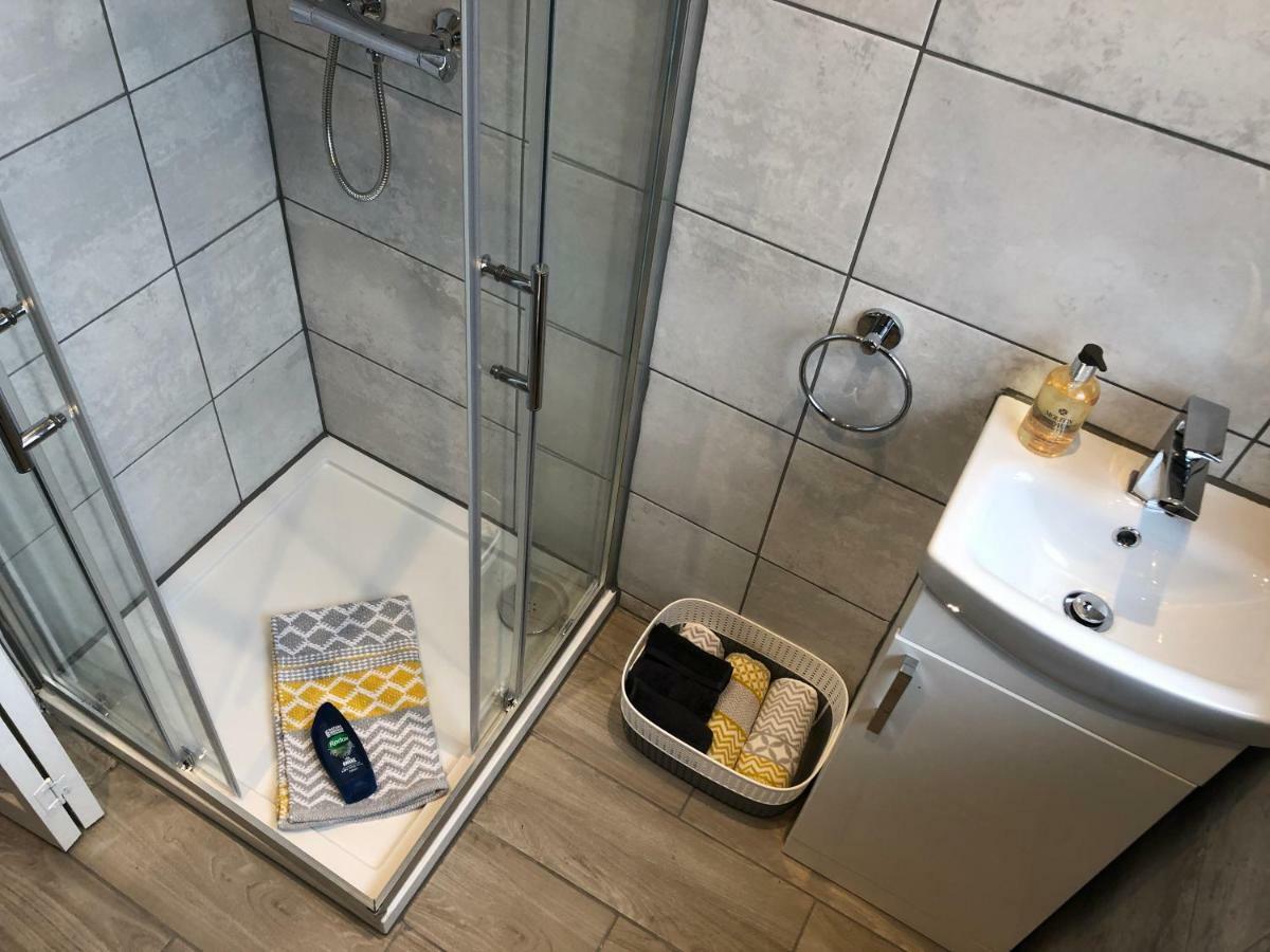 バーンズリー Hilton Houseヴィラ エクステリア 写真